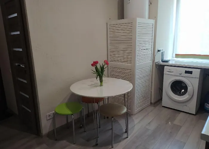 поруч з палацом потоцьких * Leópolis